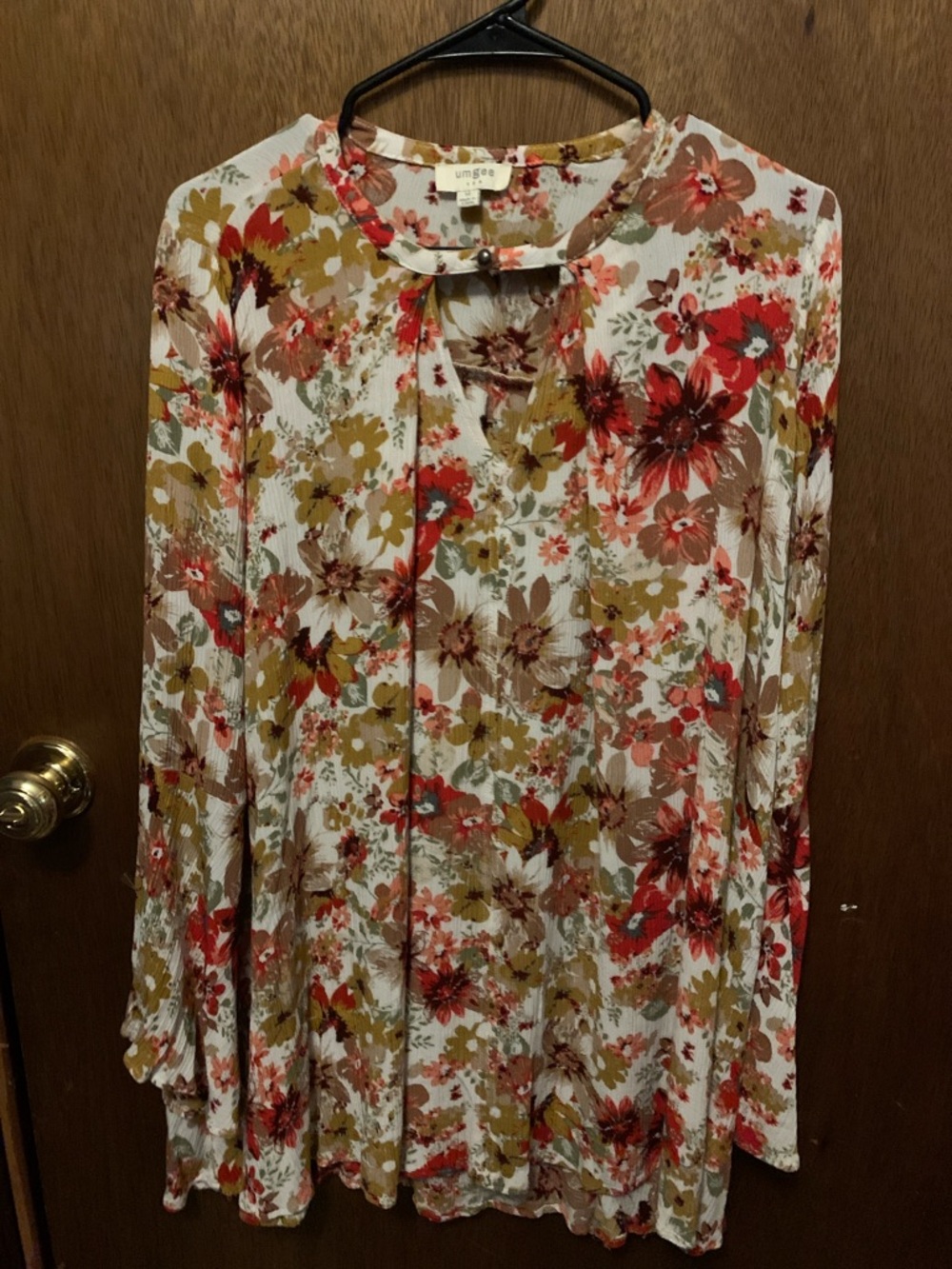 Umgee Cream Floral Keyhole Tunic with Red, Tan and Olive Green Accents